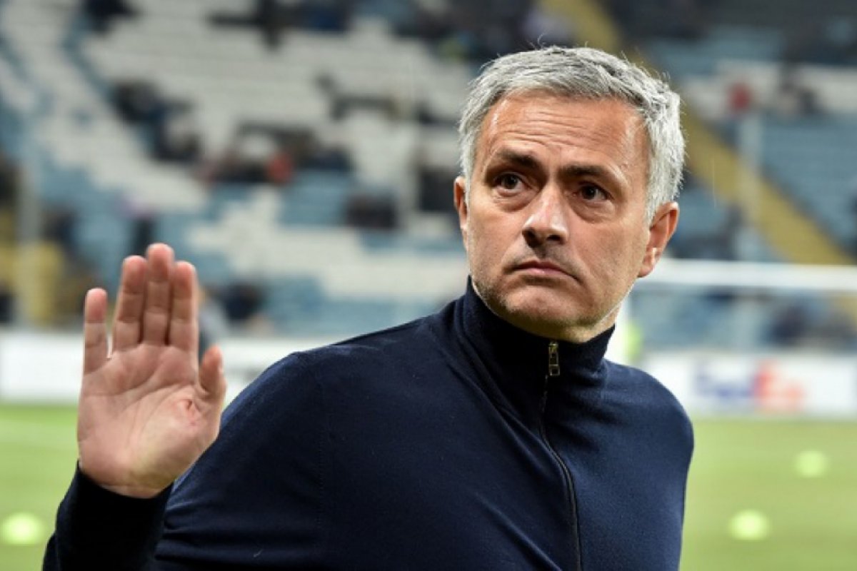 José Mourinho é anunciado como o novo técnico da Roma