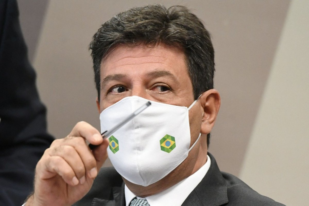 Mandetta sobre explicar descumprimento de medidas por Bolsonaro: "Constrangedor" 