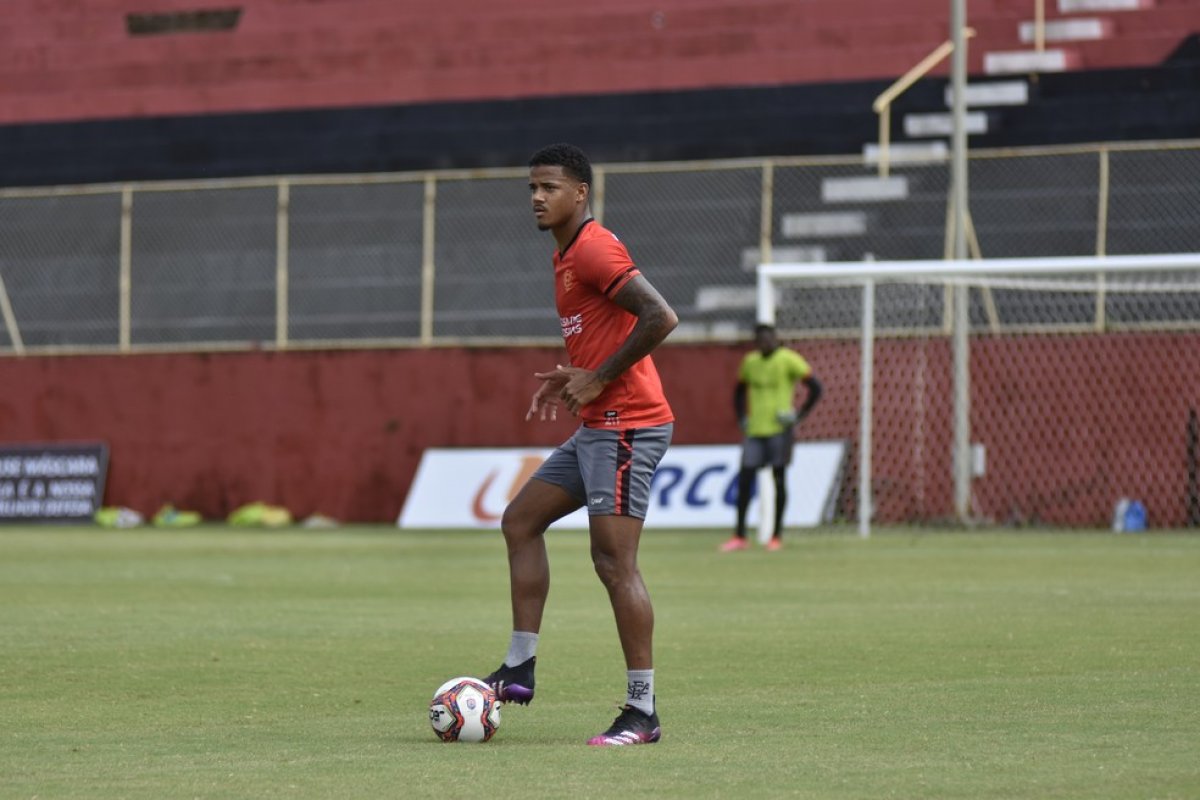 Vitória joga pela classificação para semis do Baianão diante do Fluminense de Feira