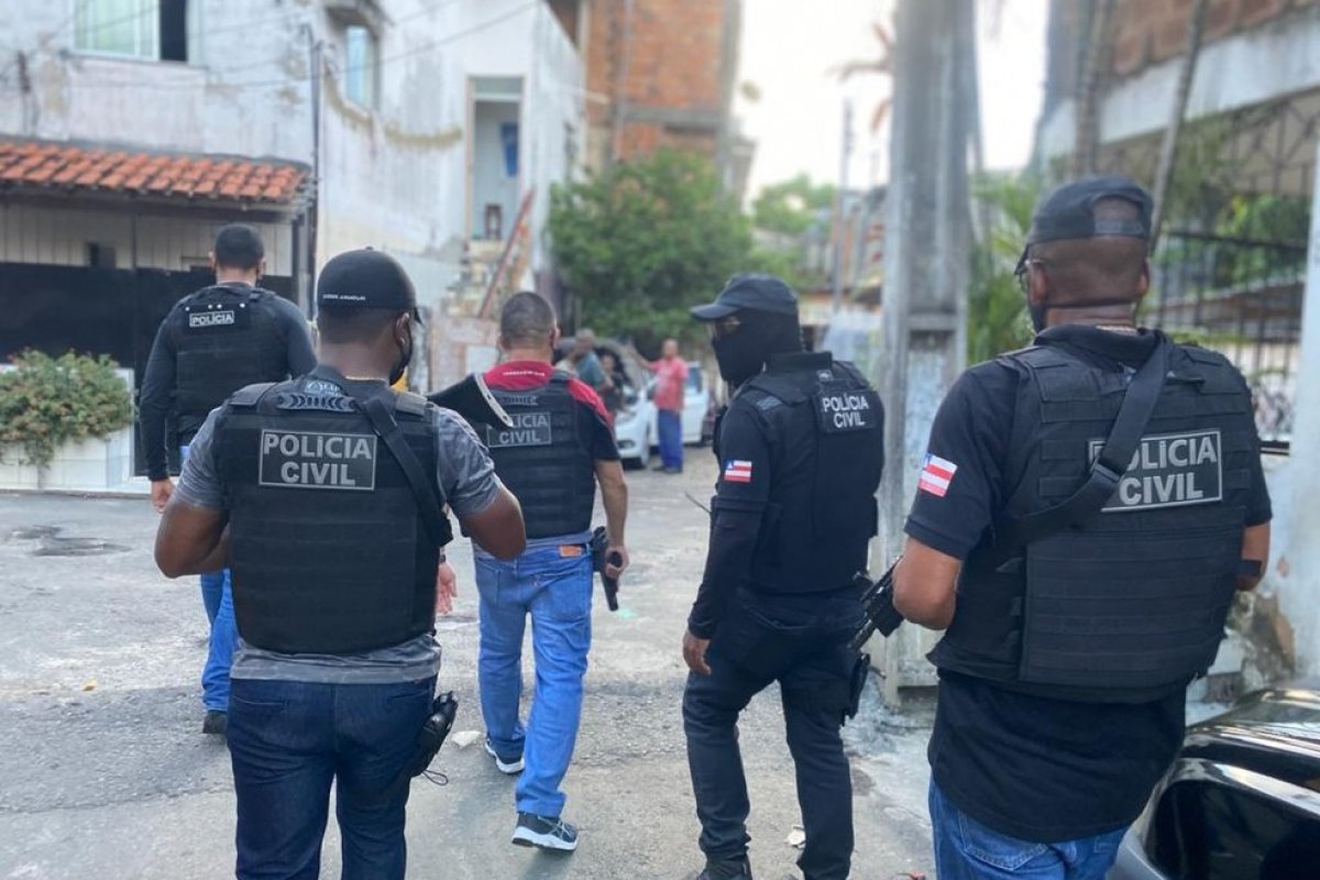 Casal suspeito de integrar grupo que assalta motoristas por aplicativo é procurado pela polícia