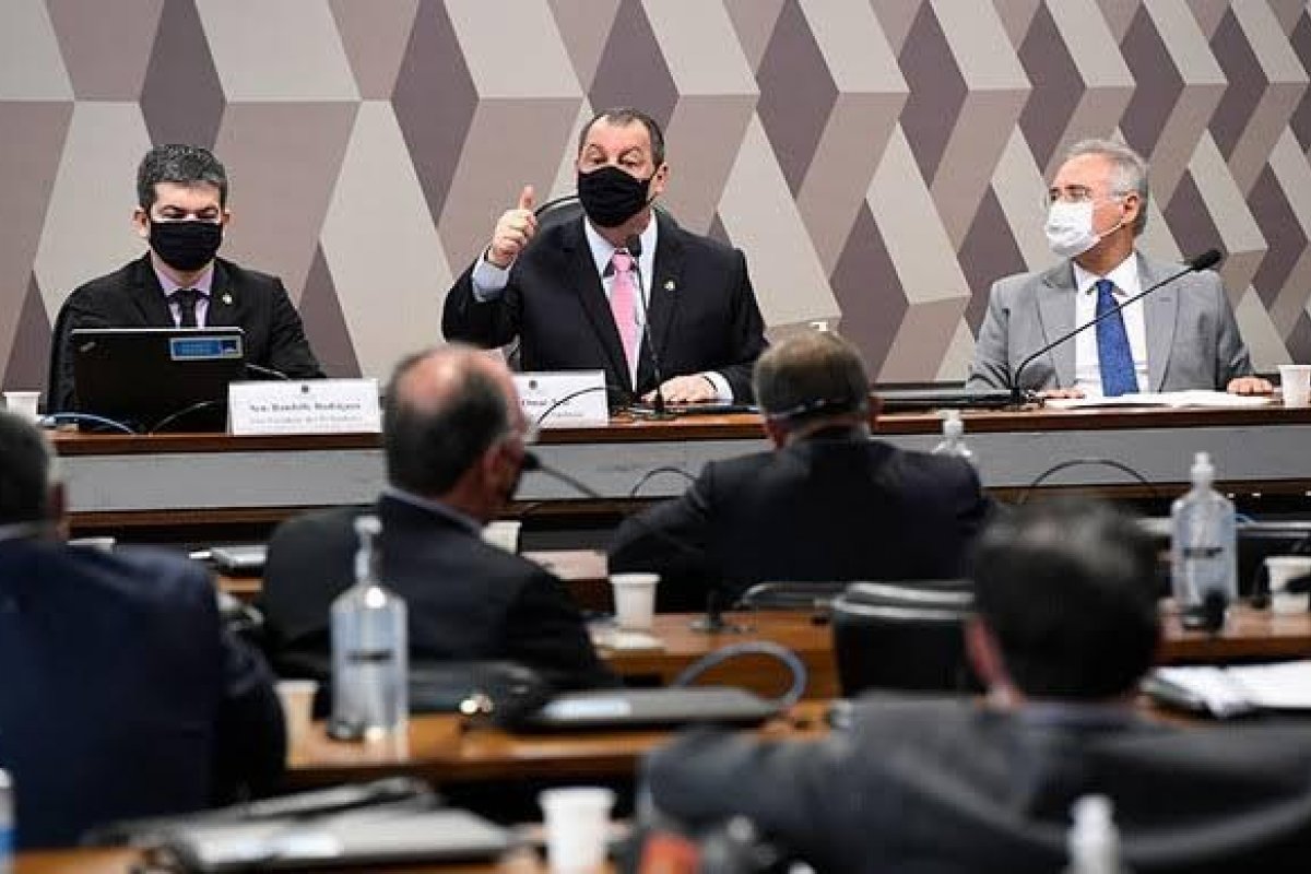 CPI da Covid aprova requerimentos de convocação