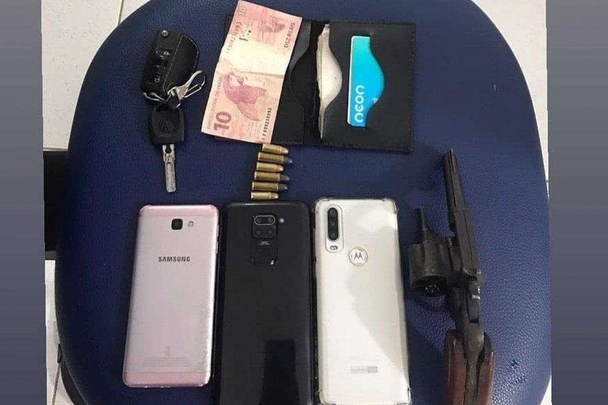 Em 48 horas, ações da polícia apreendem armas e prendem suspeitos no interior da Bahia