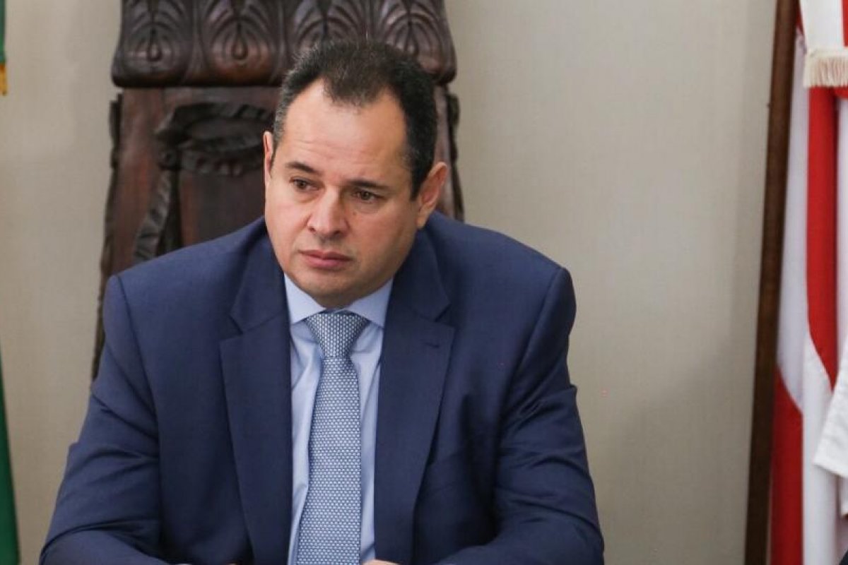 Nelson Leal nomeia 16 servidores na AL-BA antes de tomar posse como secretário