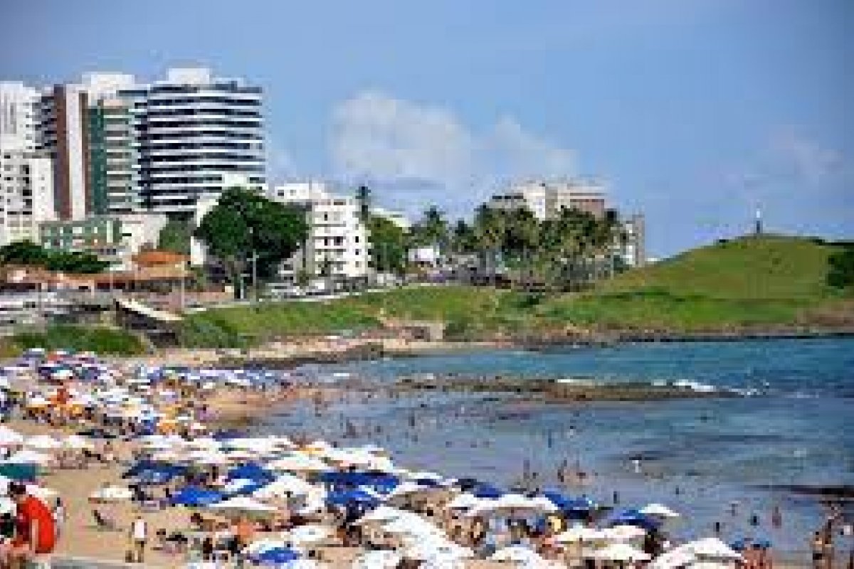 Sesab desrecomenda viagem a Salvador e mais 31 cidades em que detectaram variantes de Manaus e Reino Unido