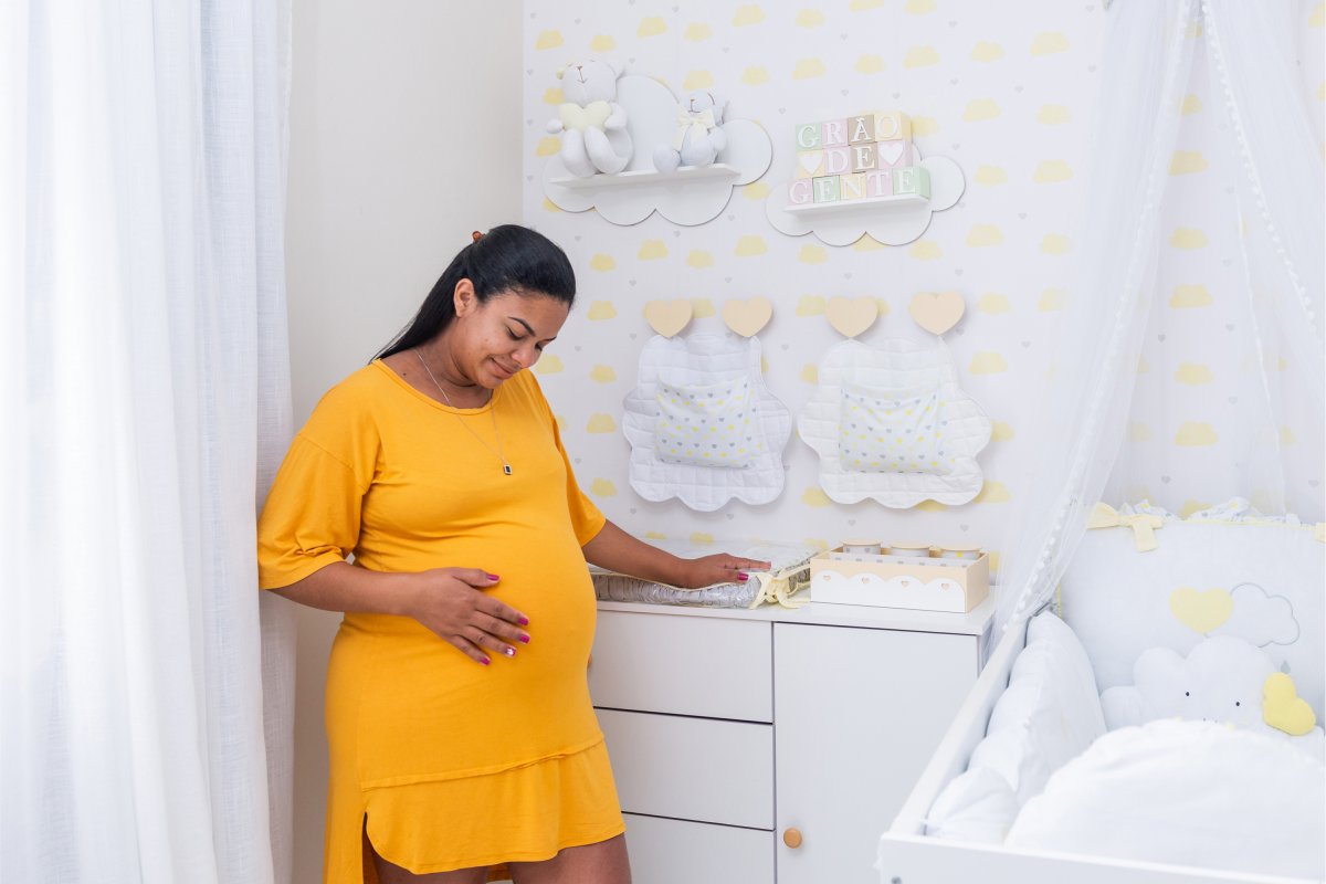 Sabrina Sato surpreende funcionária com presente especial