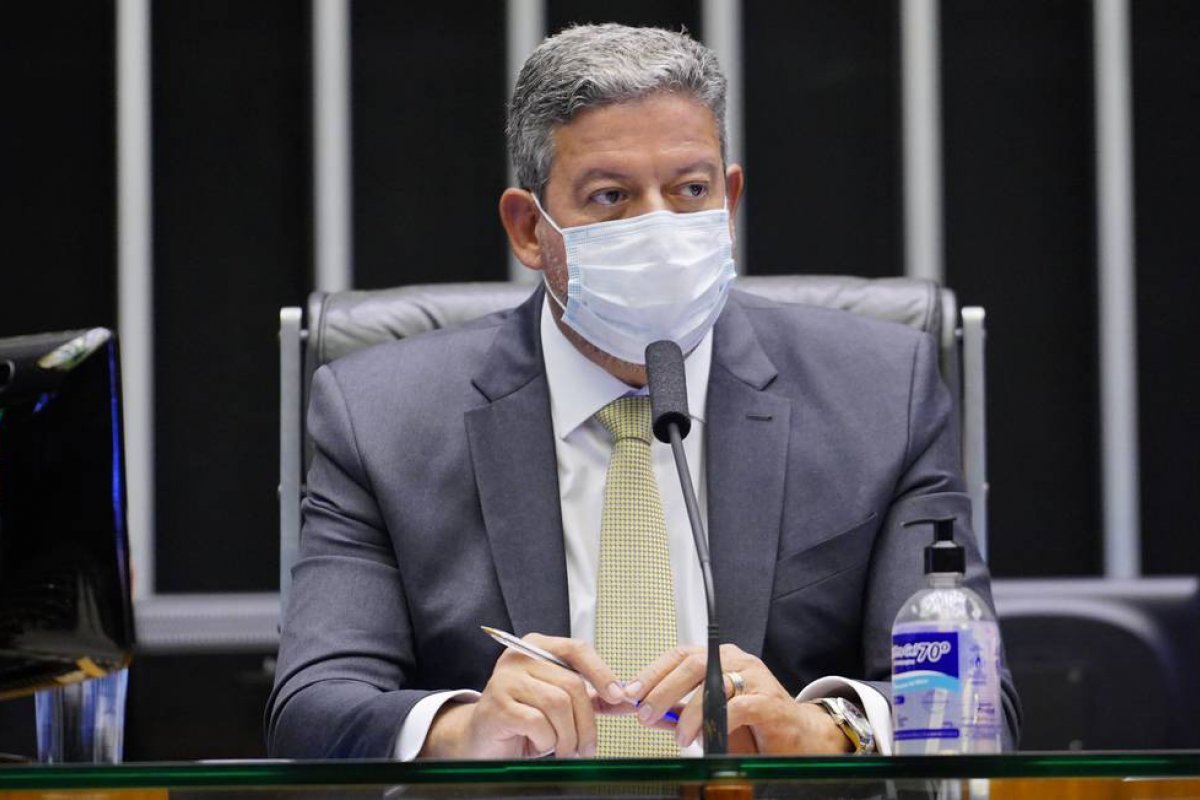 Intervenção de Lira em comissão abre caminho para reforma tributária proposta por Guedes