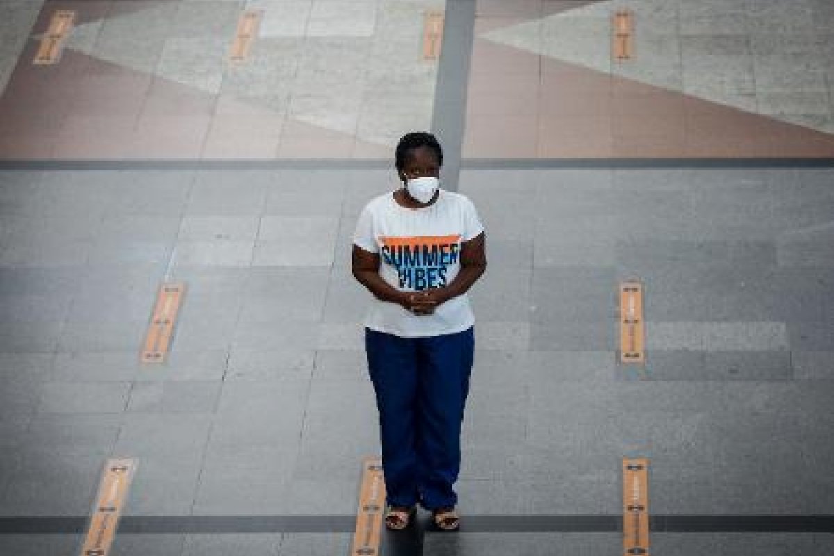 Professora que morava há cinco meses em aeroporto de Salvador inicia atendimento com a Defensoria