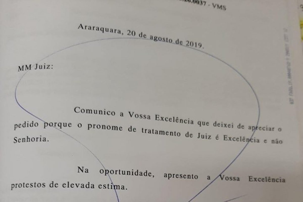 Juiz deixa de averiguar pedido por não ser chamado de Vossa Excelência