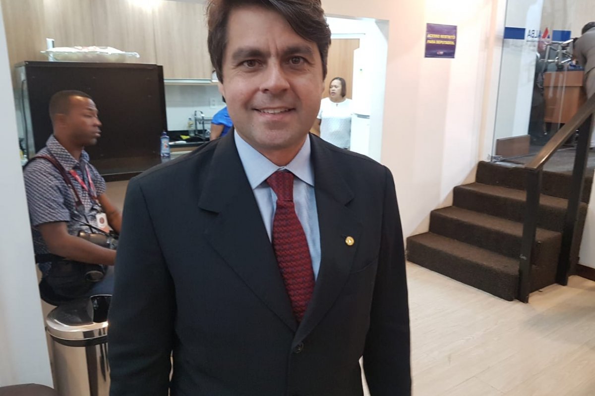 Governo de Rui Costa é o governo do discurso, não o governo da prática, afirma Paulo Câmara