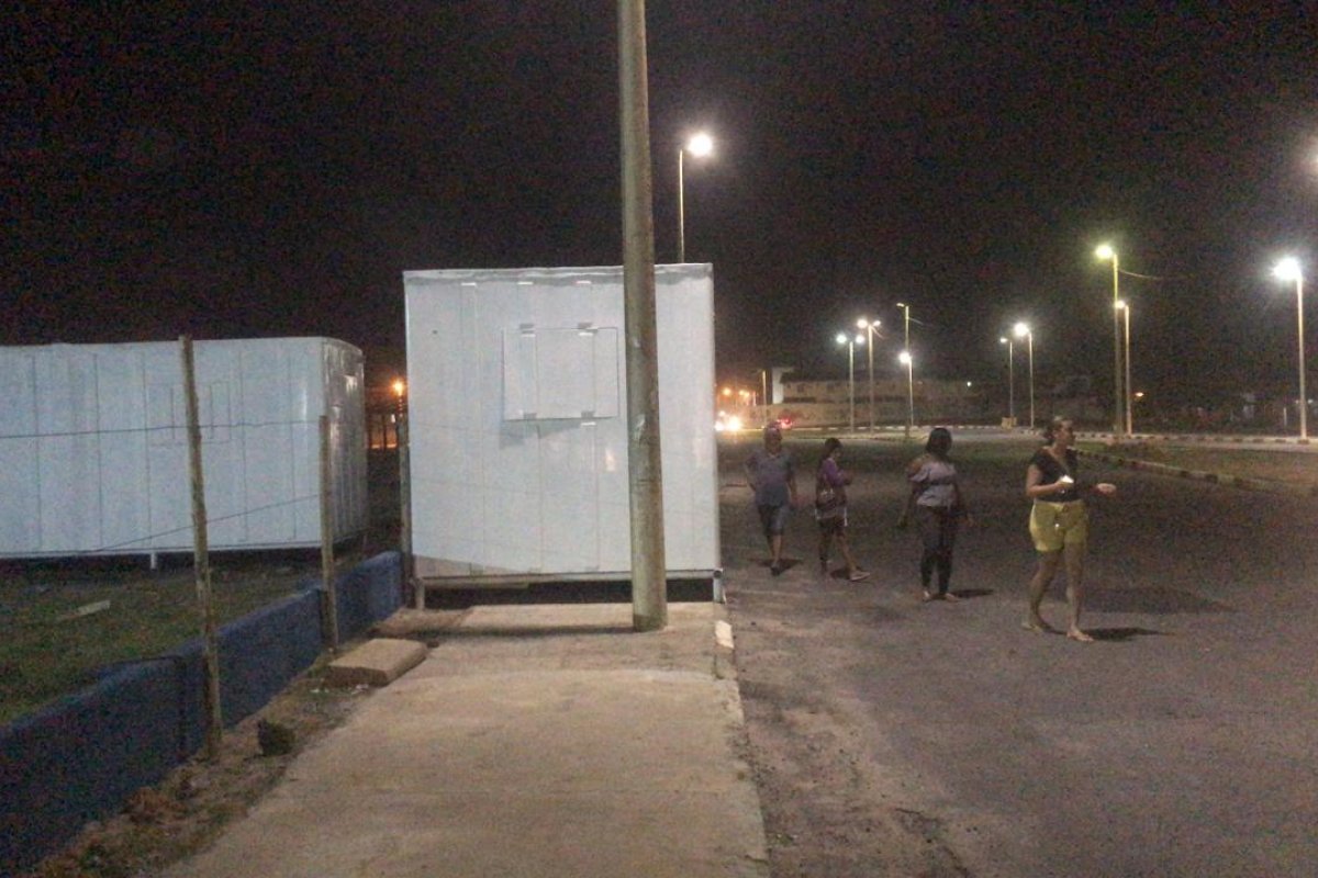 Vídeo: Associação de Kart denuncia chegada de mais conteiners colocados pela prefeitura de Lauro