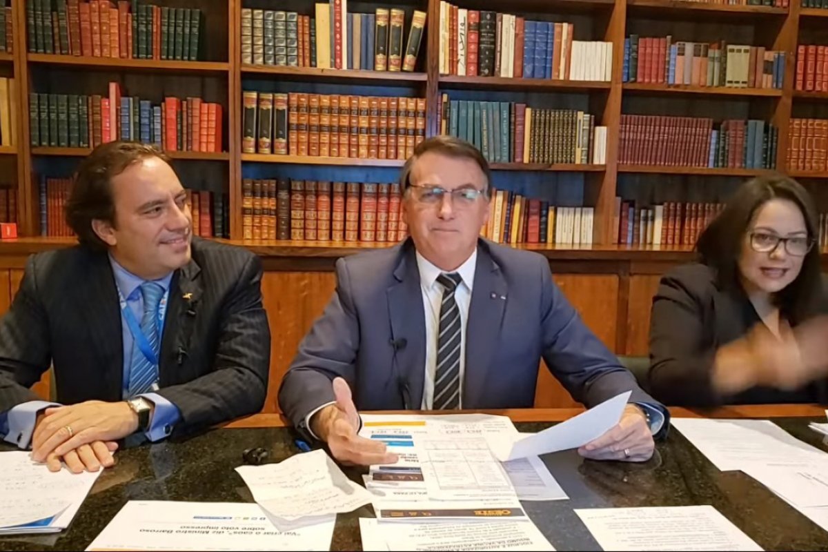 "Frase não mata ninguém, o que mata é desvio de recurso público", afirma Bolsonaro sobre CPI da Covid