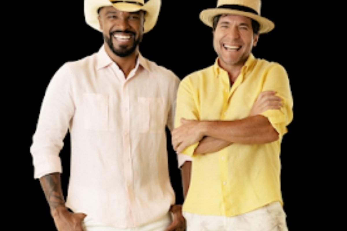 Alexandre Pires e Daniel realizam live no Dia das Mães