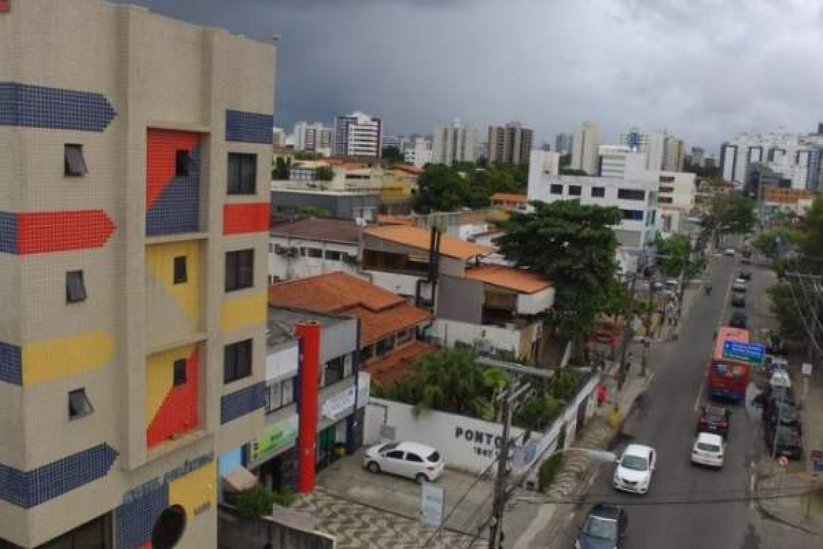 Homem tem mal súbito e morre em hotel na Pituba, bairro de Salvador