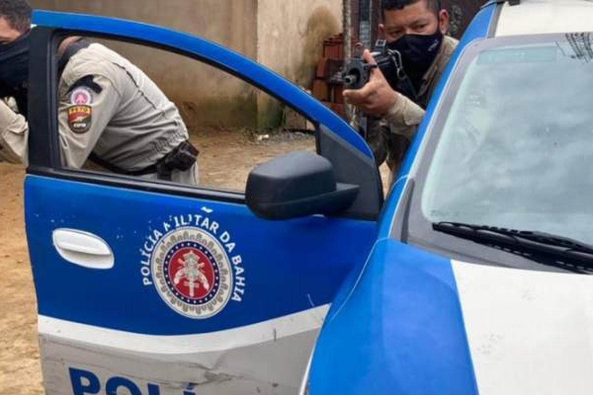 Polícia Militar apreende 100 kg de cocaína em Salvador