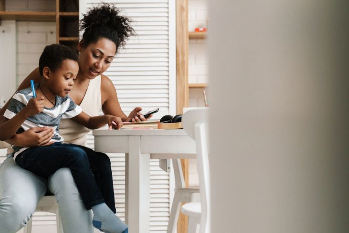 Podcast: Dia das Mães - a sobrecarga causada pela pandemia