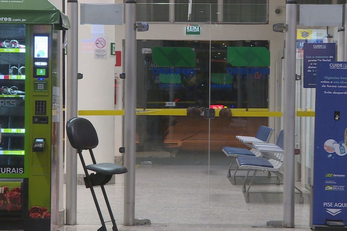 Polícia prende homem após invasão da pista do aeroporto da Pampulha em BH