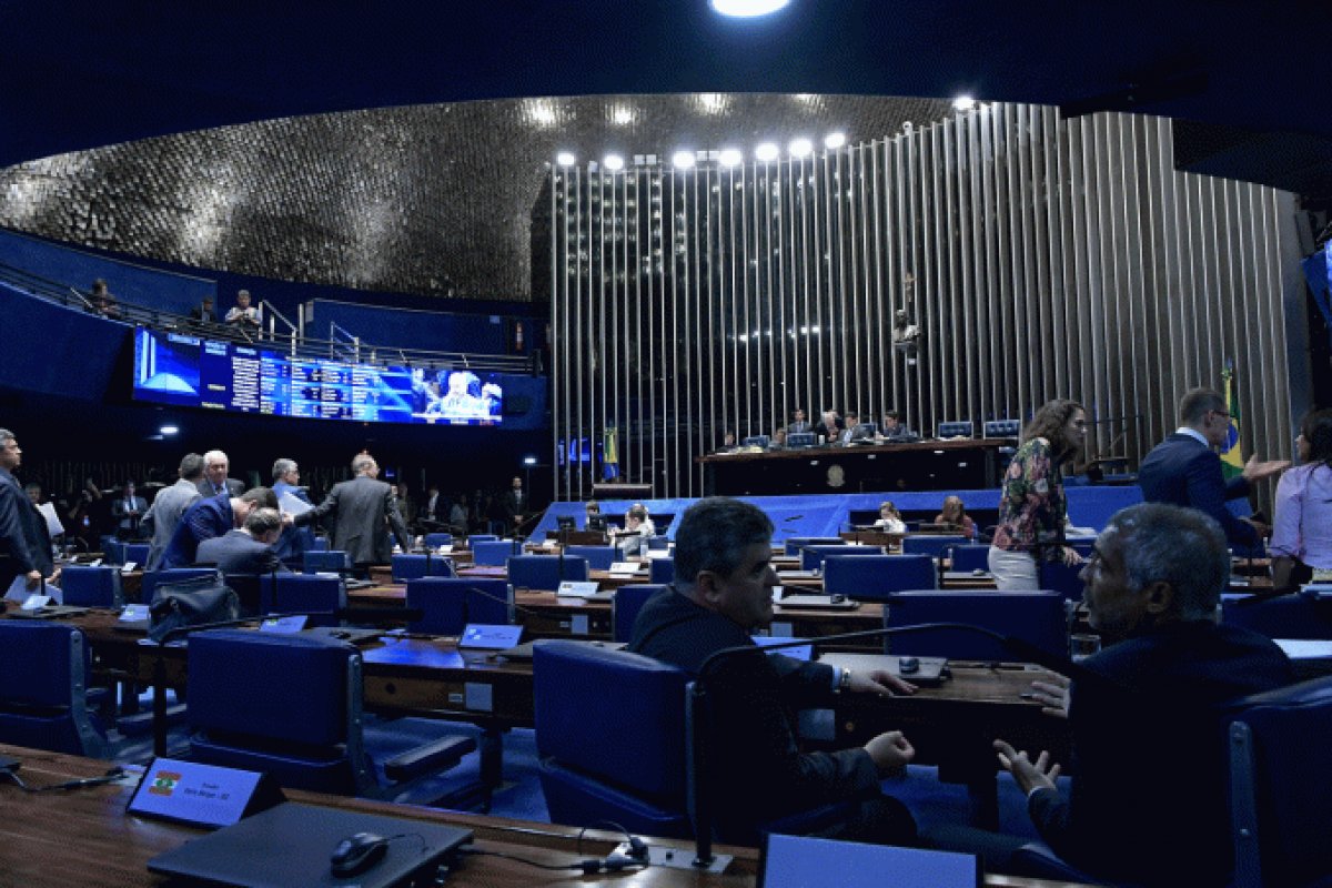 PEC da cessão onerosa é aprovada no Senado