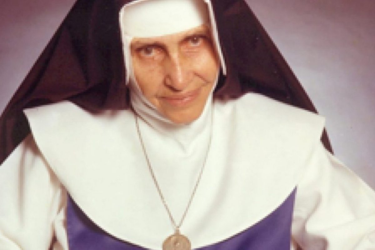 Governador decreta 13 de outubro como Dia da Santa Irmã Dulce