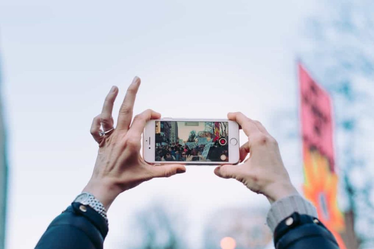 Jovem é presa após filmar morte de namorada na Bahia