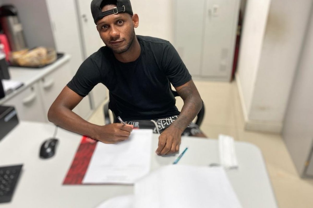 Vitória empresta Luan Gabriel e Edi Carlos para a Caldense