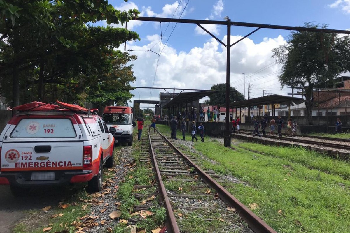 Em Salvador, explosão atinge trem do subúrbio 