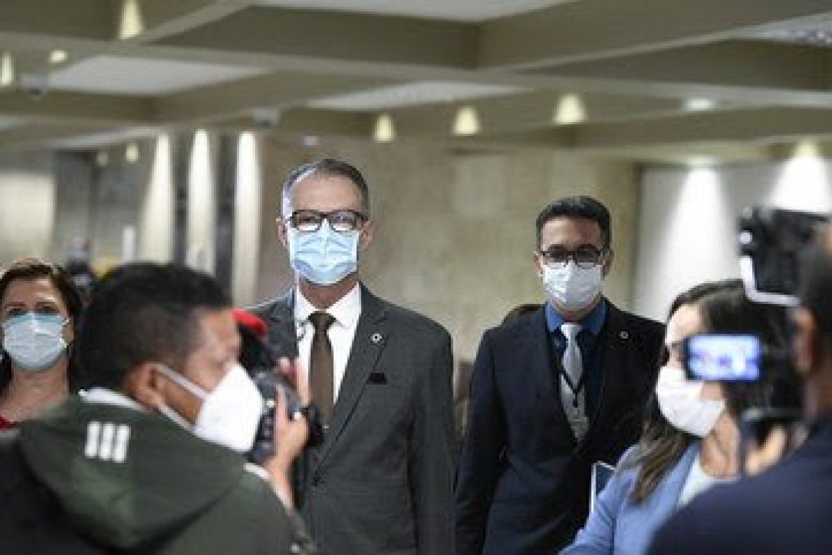 Barra Torres discorda de declarações de Bolsonaro sobre vacinação