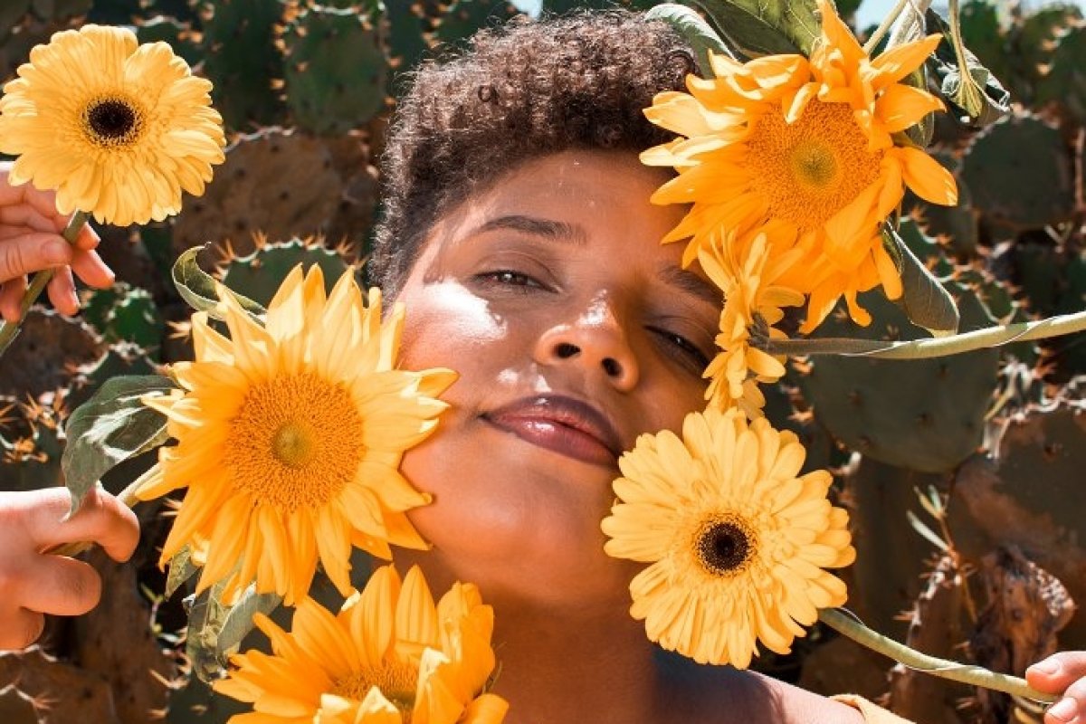 Brena Gonçalves lança "Sempre" em parceria com Pedro Pondé