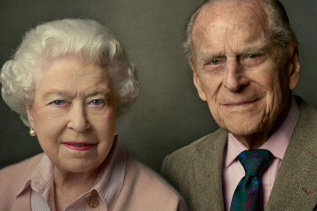 Médium faz previsões sobre como será a vida da rainha Elizabeth II, após a morte do seu ex-marido príncipe Philip