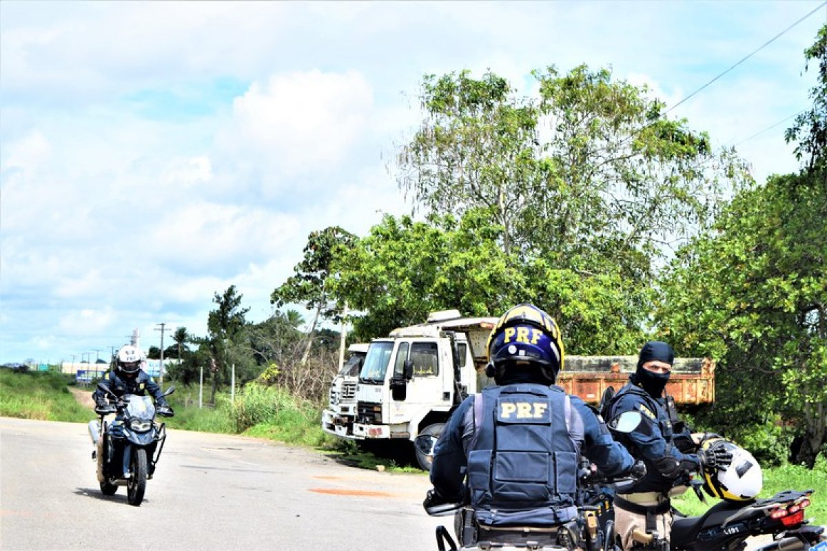 Operação da Cavalo de Aço: PRF retira de circulação 43 veículos irregulares