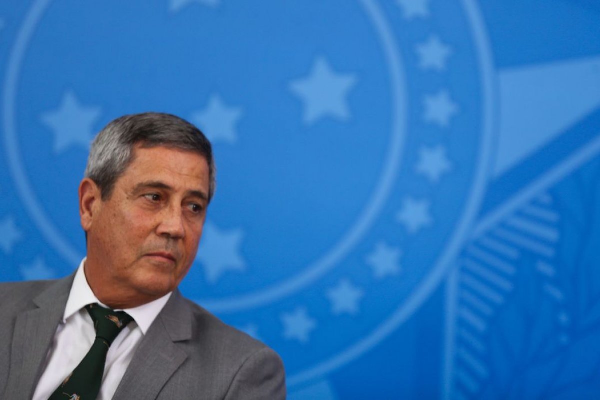 Alessandro Vieira pede a convocação de Braga Netto à CPI da Covid