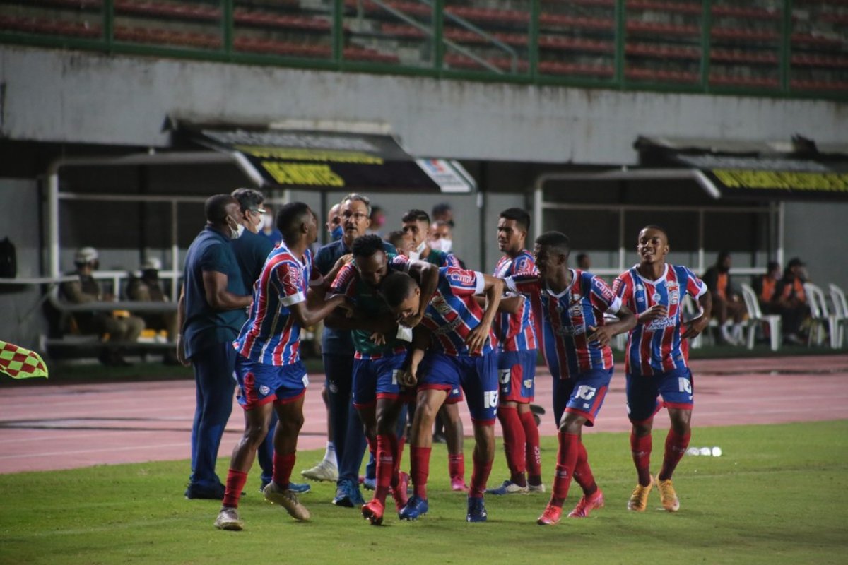Visando a conquista do 50º título baiano, Bahia busca vaga na final diante do Bahia de Feira
