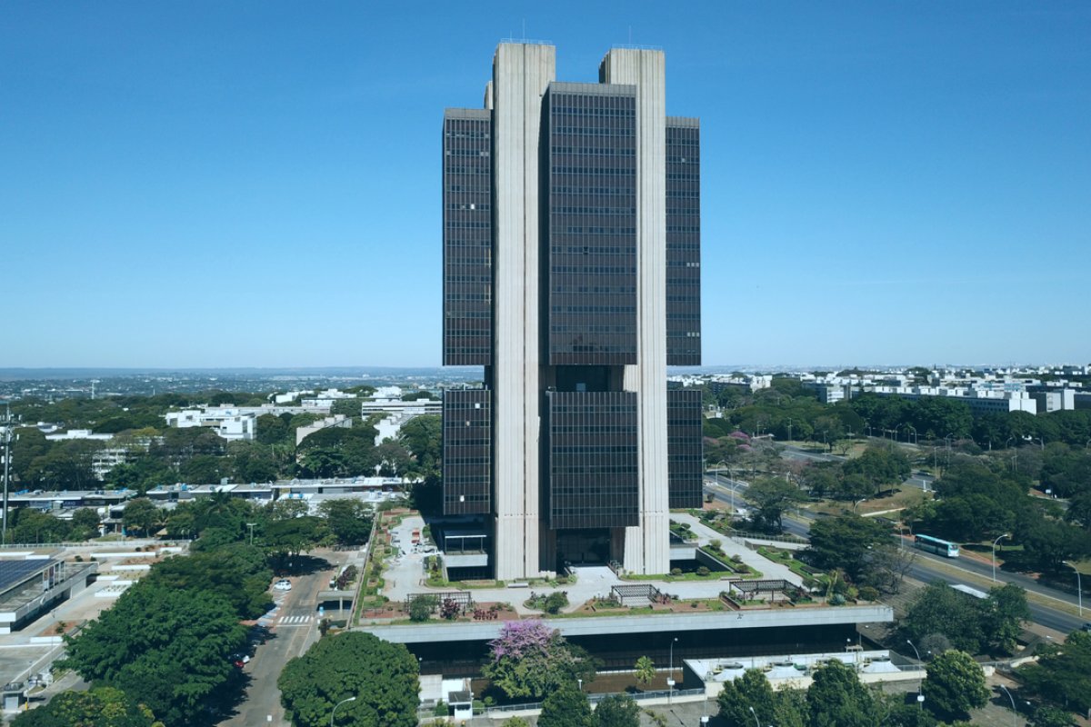 Mercado projeta que governo central terá déficit de R$ 269 bilhões em 2021