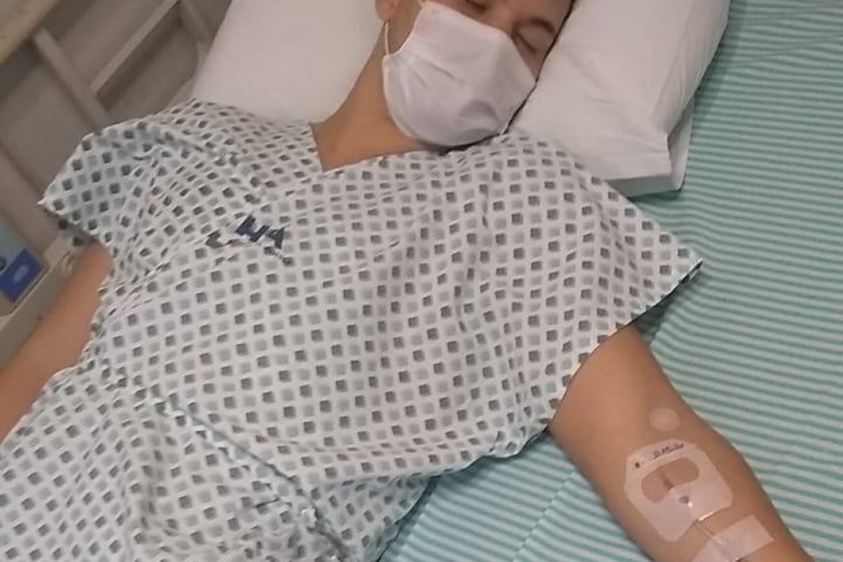 Atacante Elly Ramos passa por cirurgia de apendicite nesta terça-feira (12)