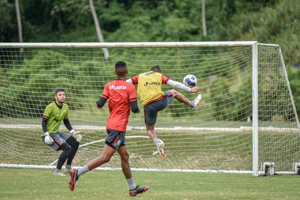 Vitória faz mais um treino de preparação para série B