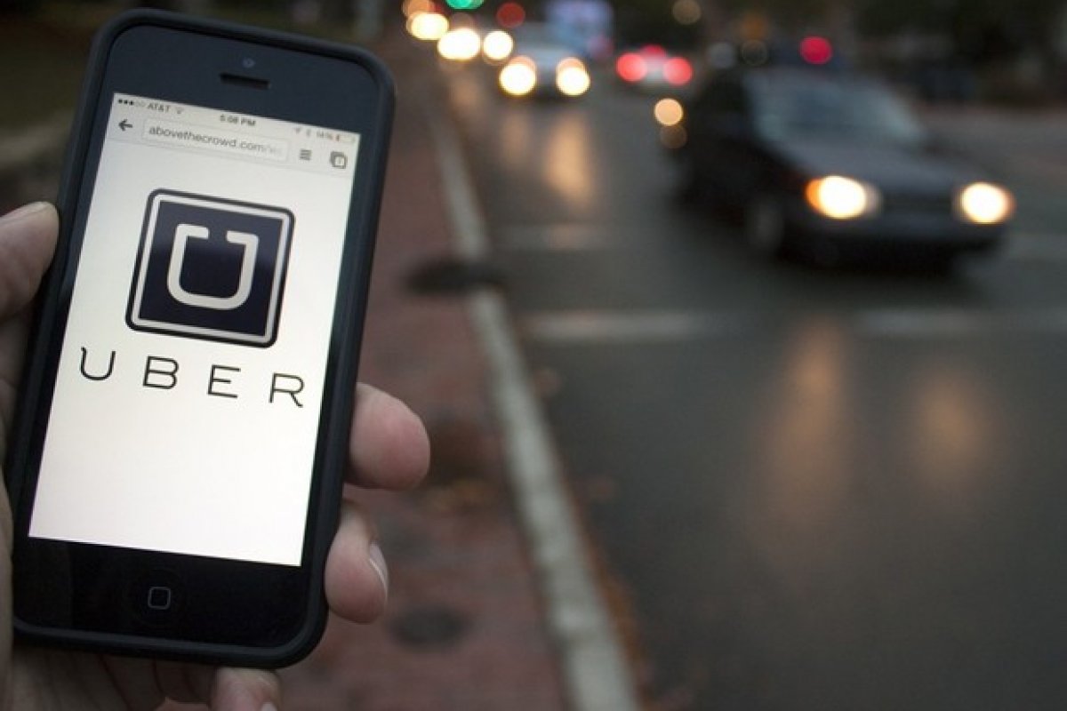 Ministros do STJ decidem que motorista de Uber não tem vínculo empregatício com aplicativo