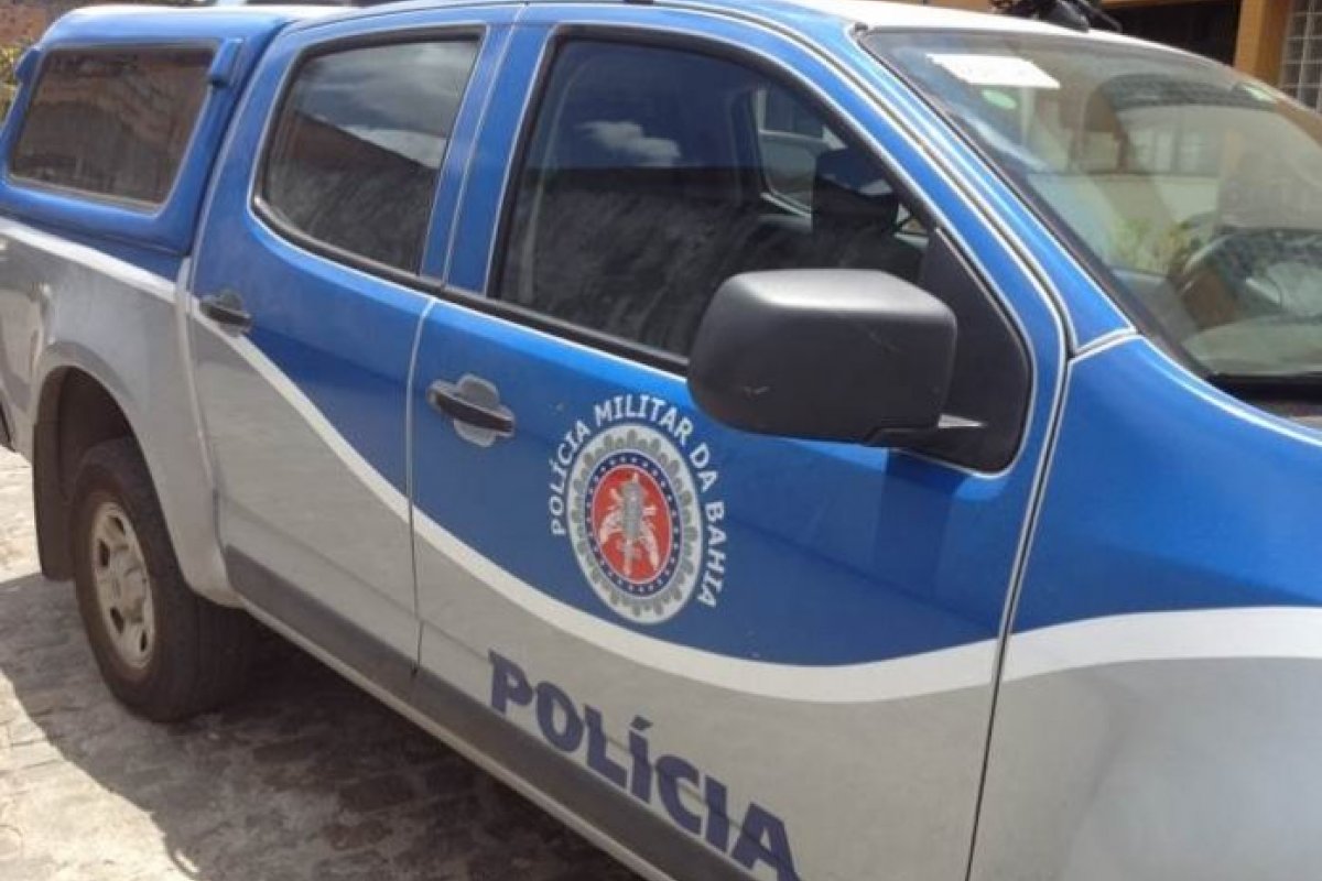 Suspeito de assaltar farmácia é espancado por populares no bairro de Paripe, em Salvador