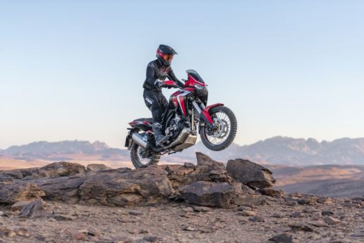 Honda lança África Twin no país a partir de R$ 70 mil