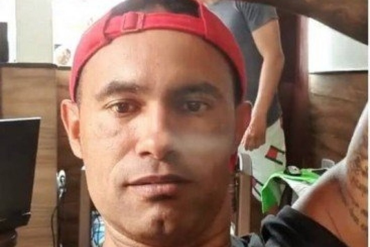 Goleiro Bruno anuncia aposentadoria dos campos e diz que virou investidor