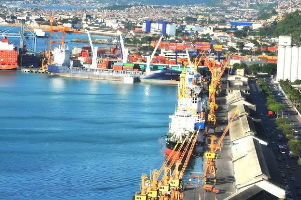 Porto de Salvador bate com novo recorde de movimentação