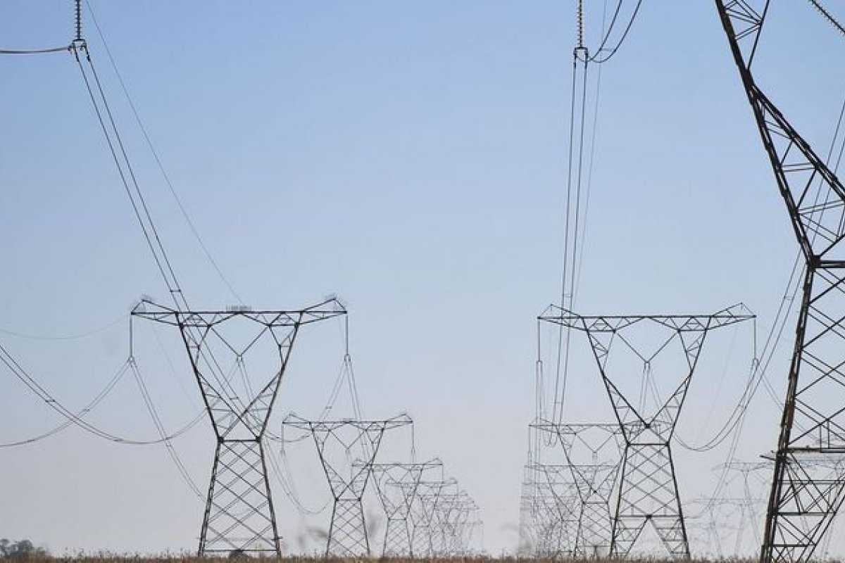 Senado aprova proposta que quer reduzir tarifa de energia elétrica pelos próximos 5 anos 