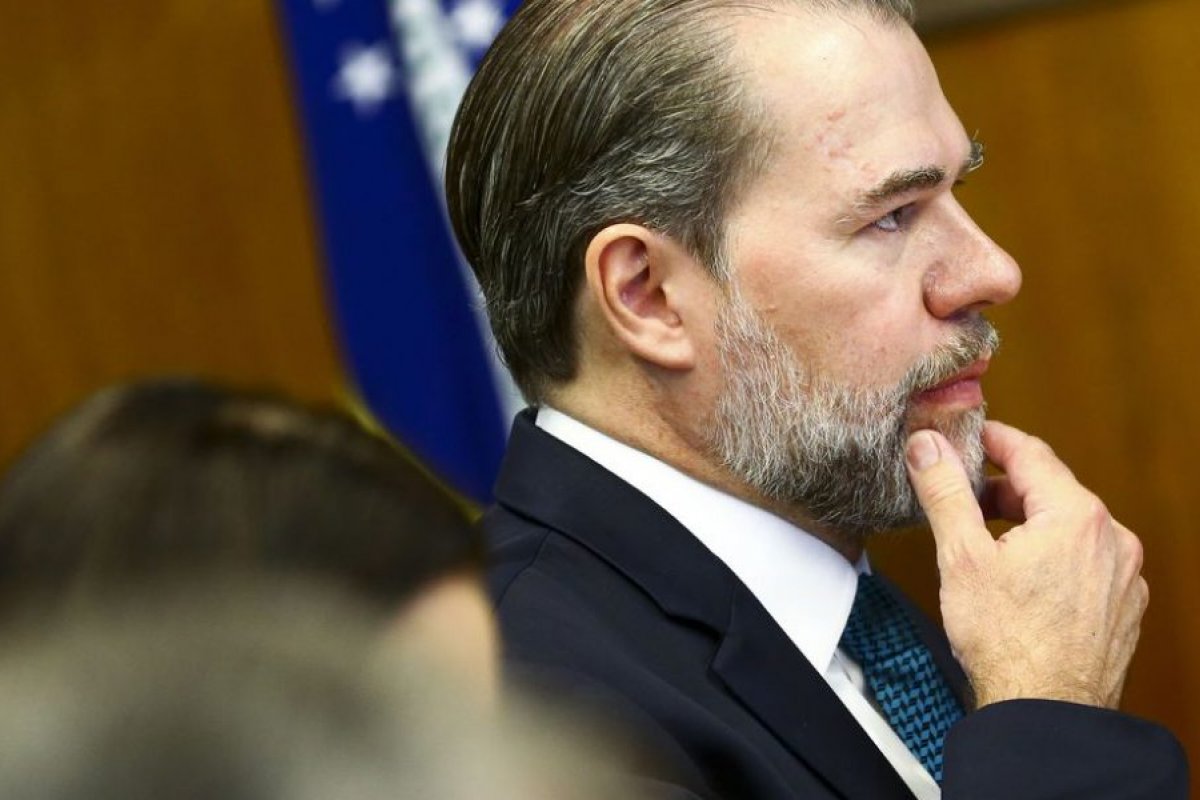 Polícia Federal aponta que Toffoli obstruiu investigações sobre delação de Cabral, diz revista