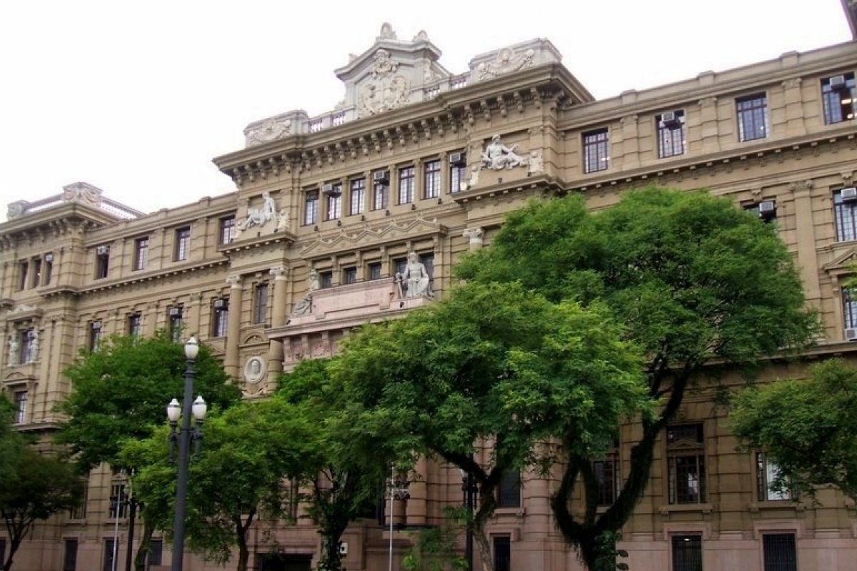 TJ-SP manda seguir ação de cobrança de garoto de programa contra cliente