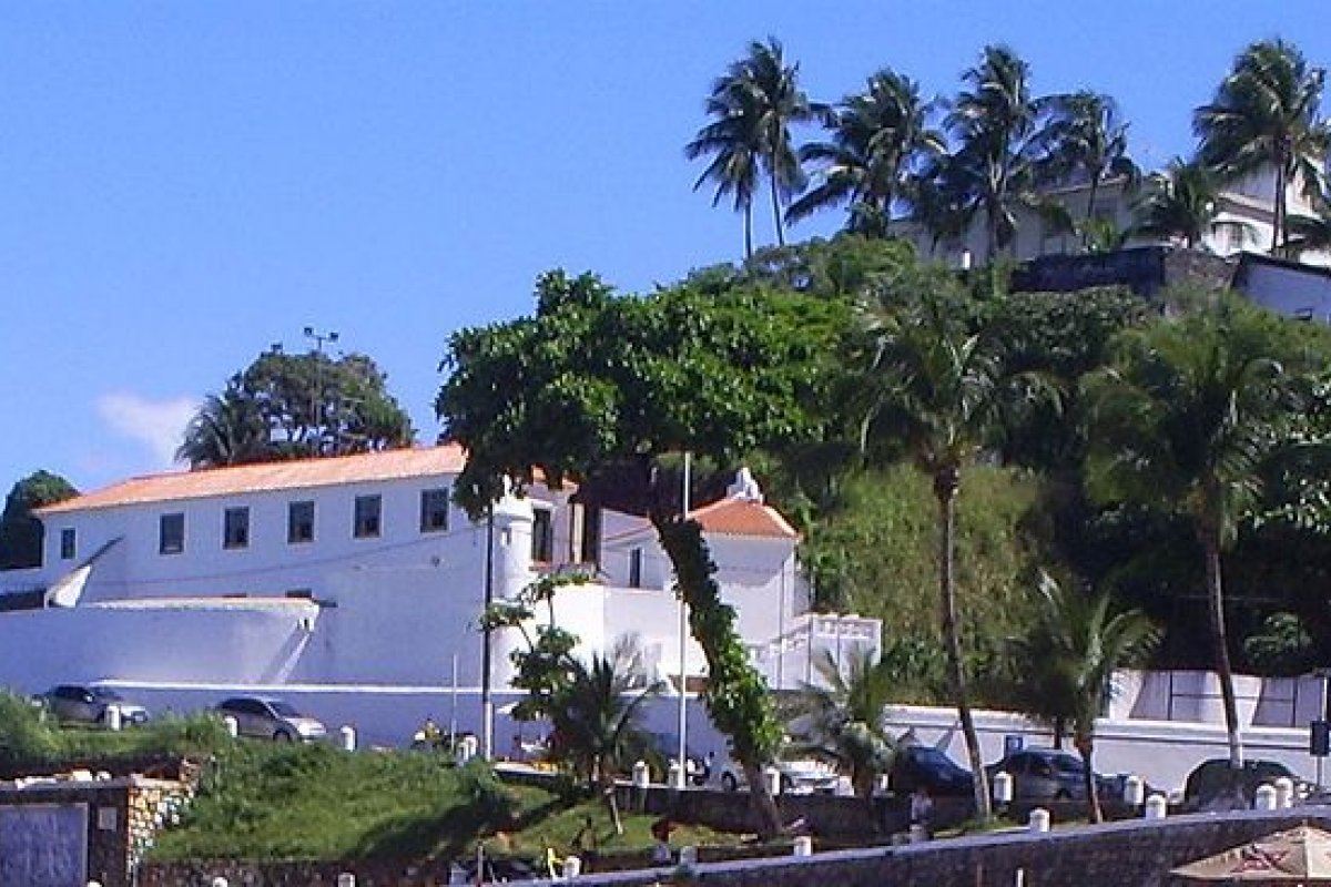 Bistrô do Forte São Diogo, no Porto da Barra, aposta na boa gastronomia e no clima aconchegante do sunset