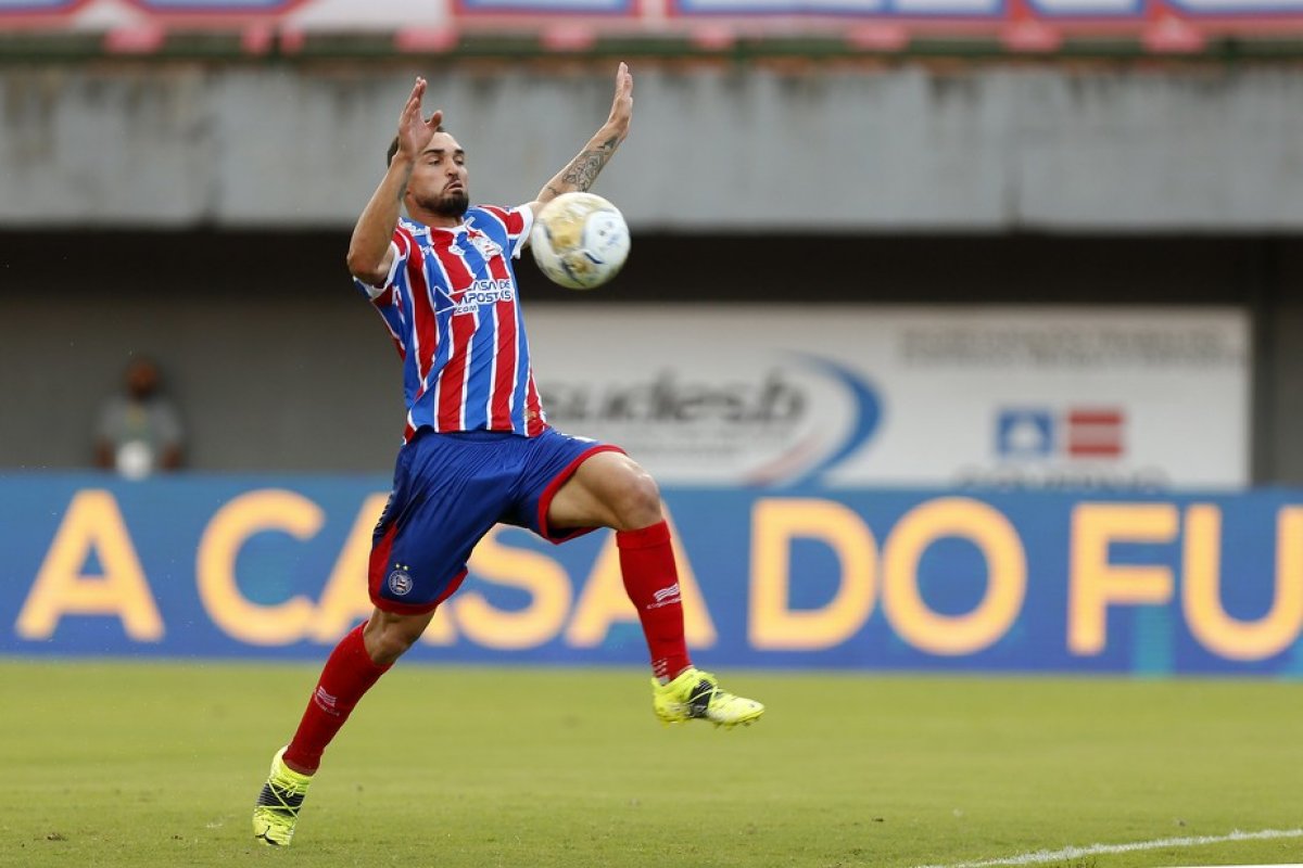 Gilberto supera momento de pressão e volta a ser decisivo pelo Bahia na Copa do Nordeste e na Sul-americana