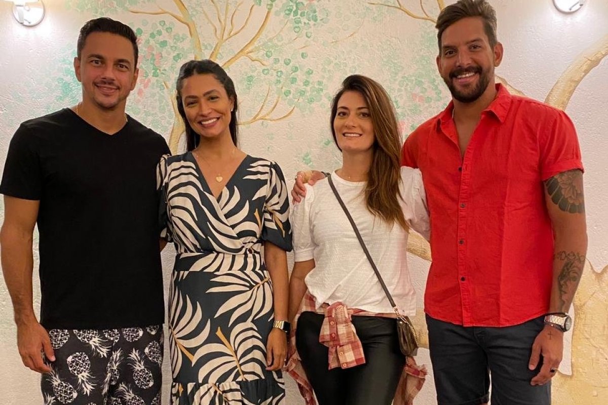 Felipe Pezzoni e Falcão curtem fim de semana em Costa do Sauípe