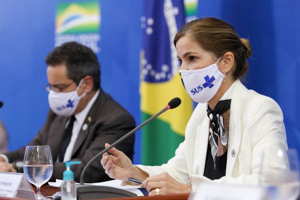 'Capitã Cloroquina': médica recorre ao STF para ficar em silêncio na CPI da Covid