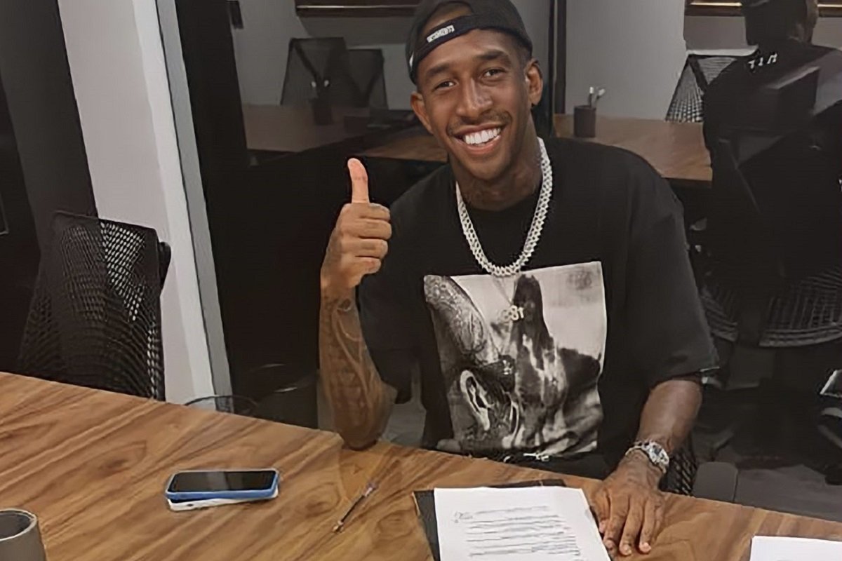 Talisca é anunciado por time árabe comandado por Mano Menezes