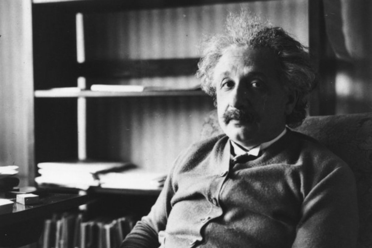 Carta de Einstein com famosa equação vai a leilão por R$ 2,1 milhões