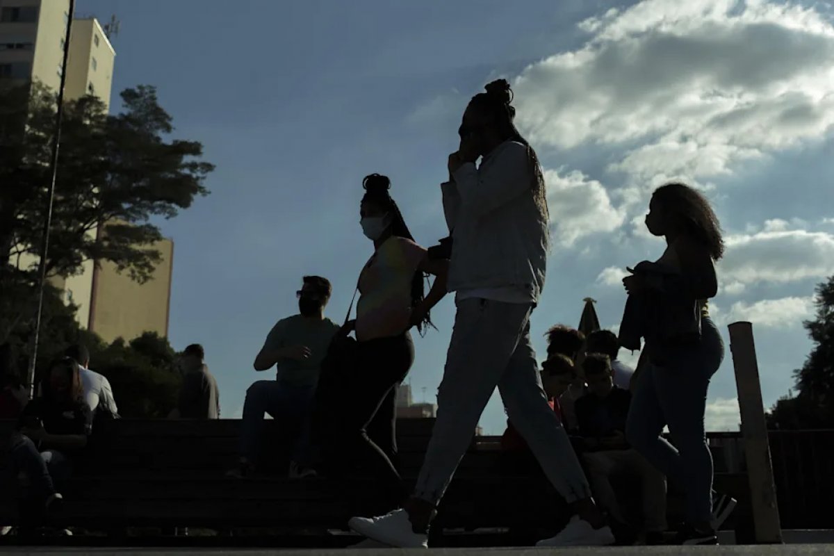 Isolamento atinge níveis mais baixos desde início da pandemia, aponta Datafolha