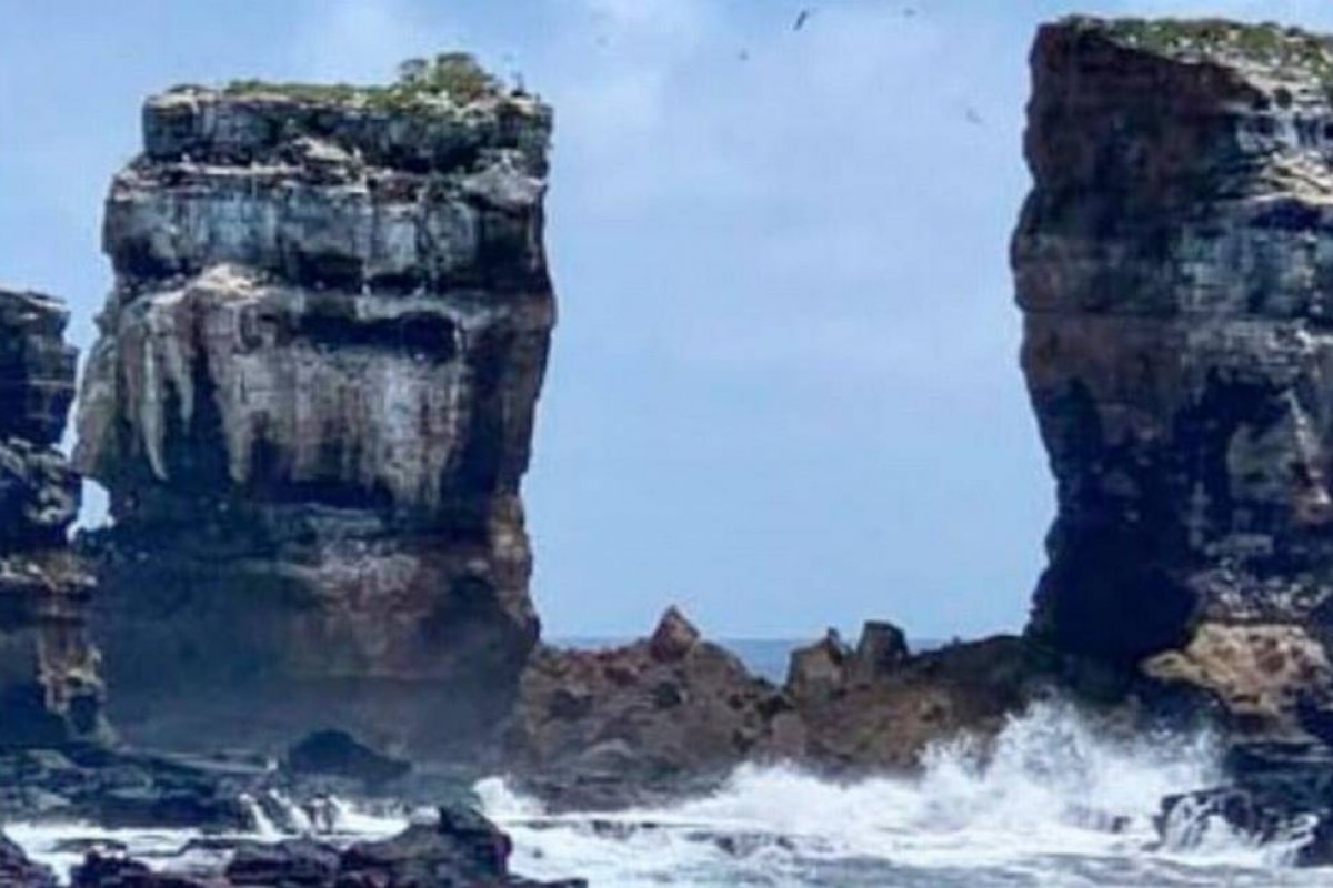O Arco de Darwin em Galápagos desmorona devido à erosão